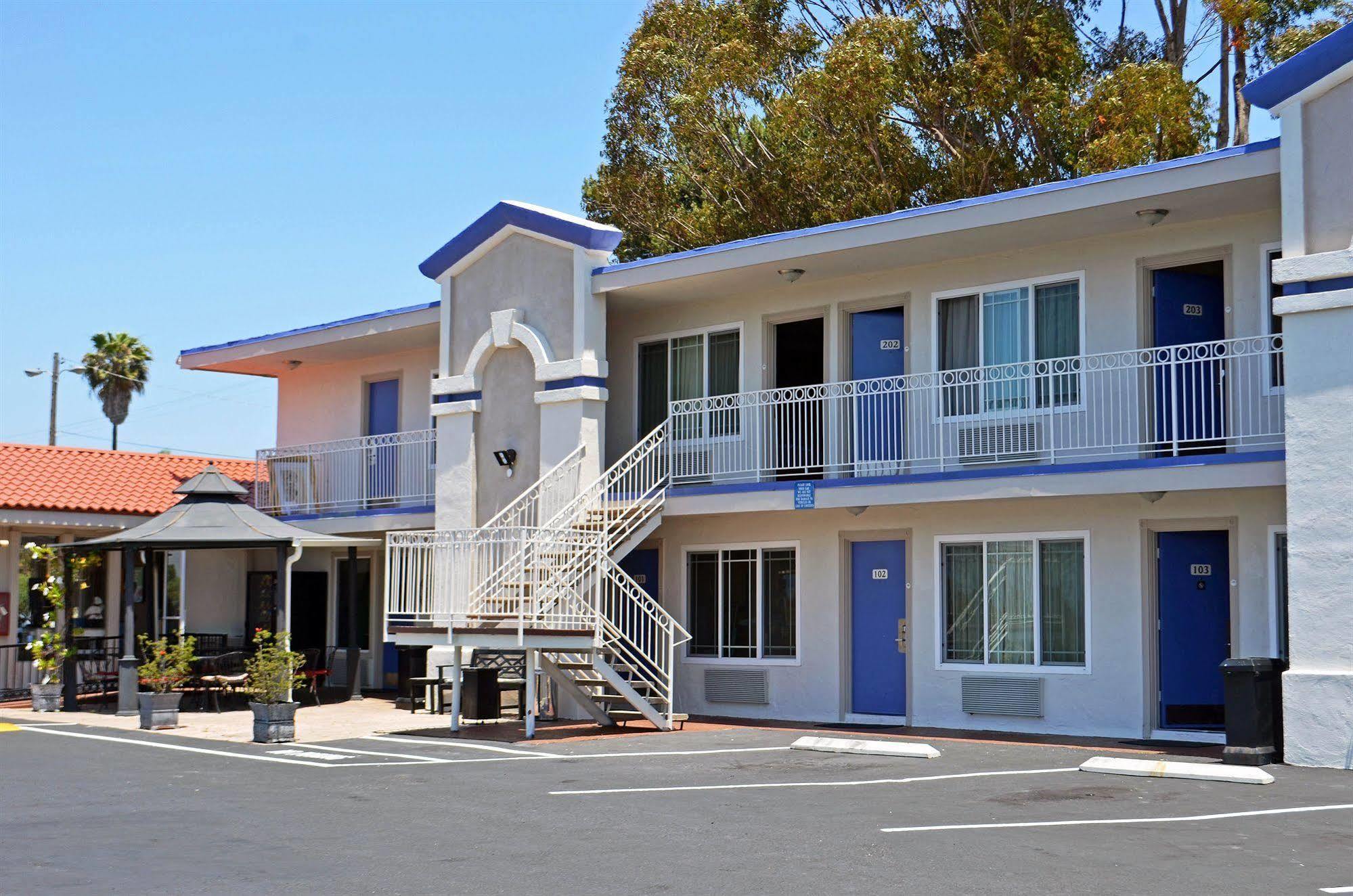 Motel 6-Vista, Ca Dış mekan fotoğraf