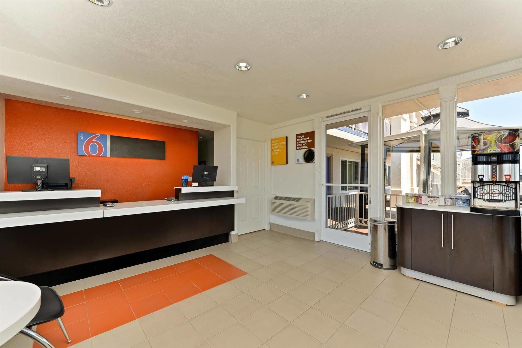 Motel 6-Vista, Ca Dış mekan fotoğraf