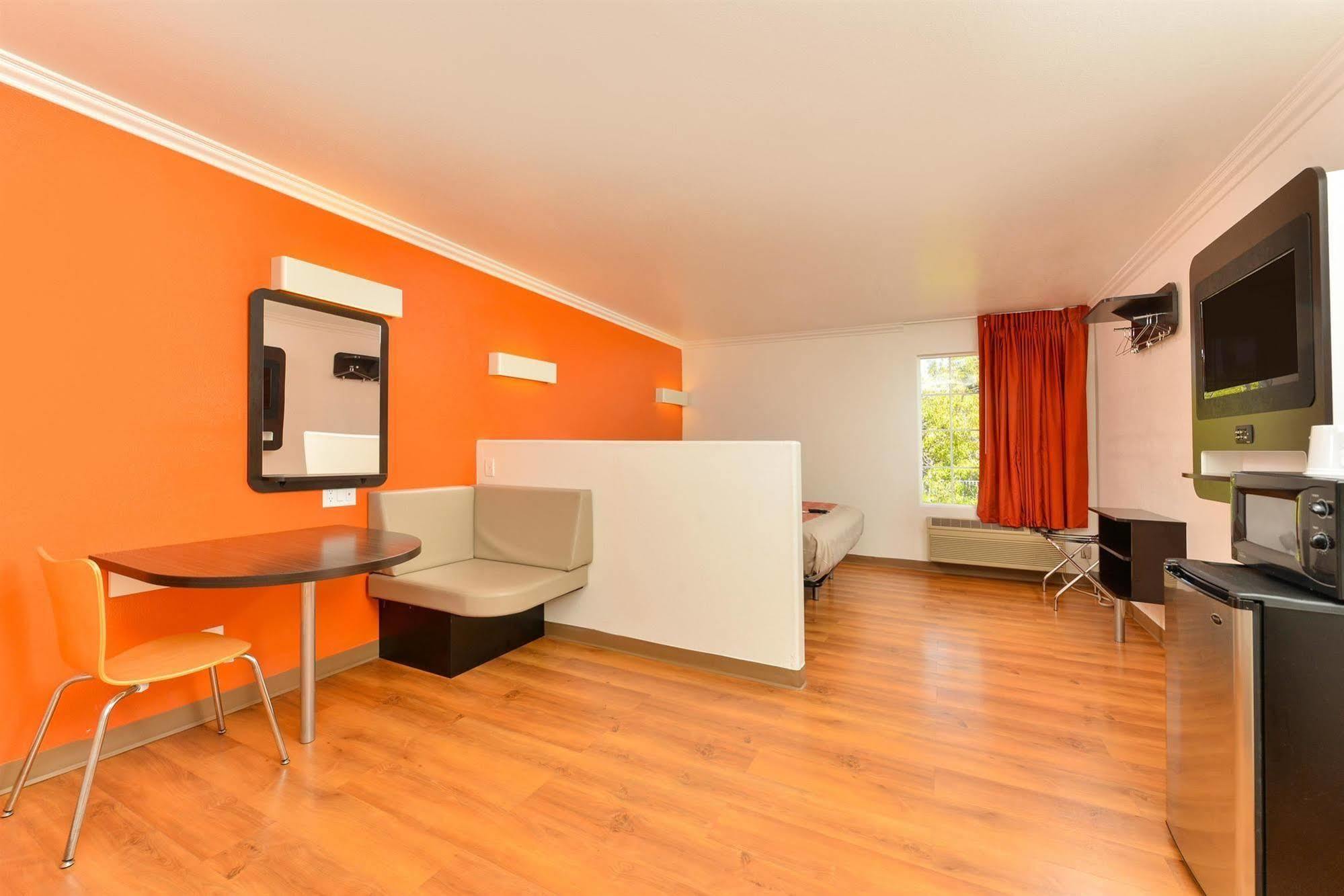 Motel 6-Vista, Ca Dış mekan fotoğraf