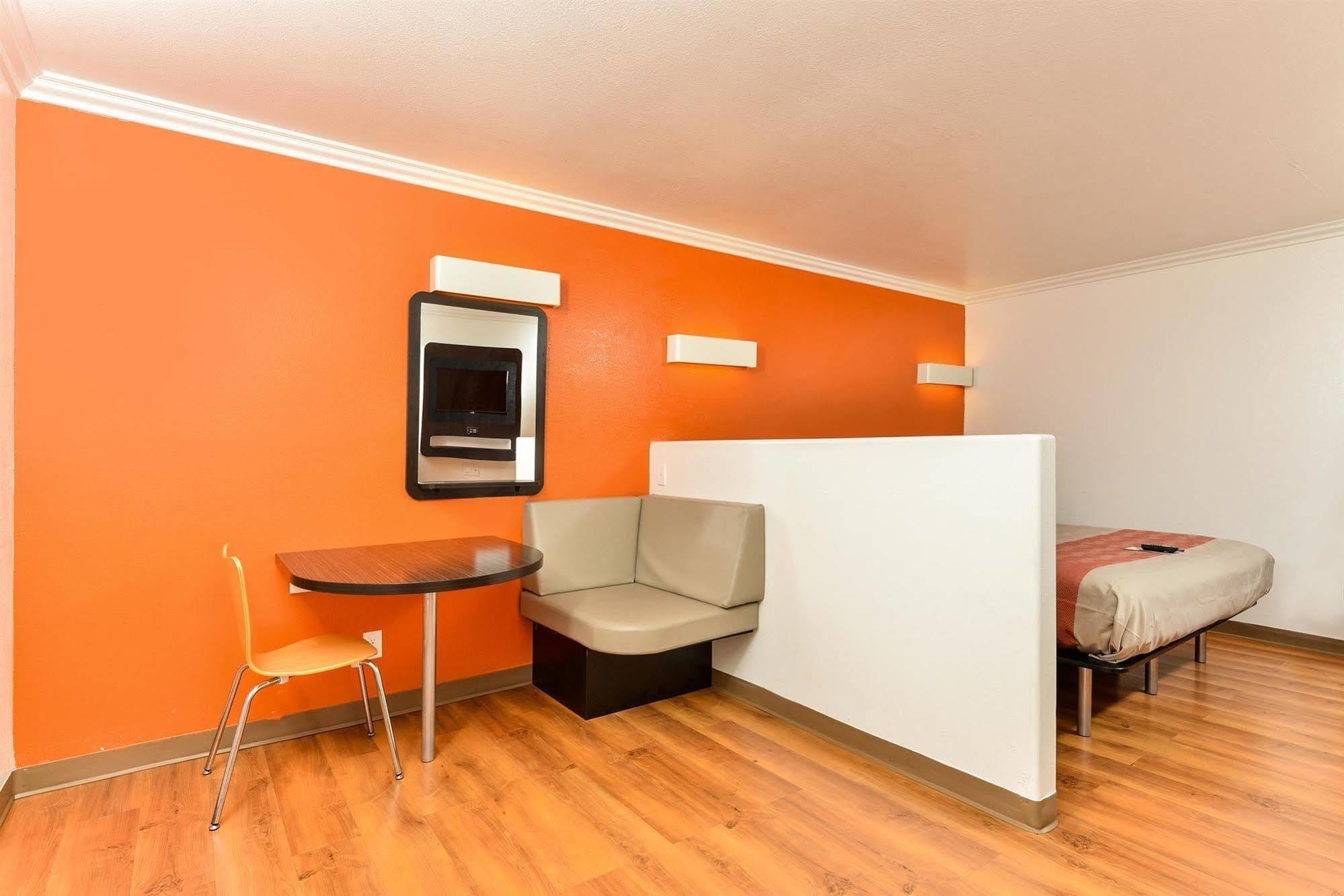 Motel 6-Vista, Ca Dış mekan fotoğraf