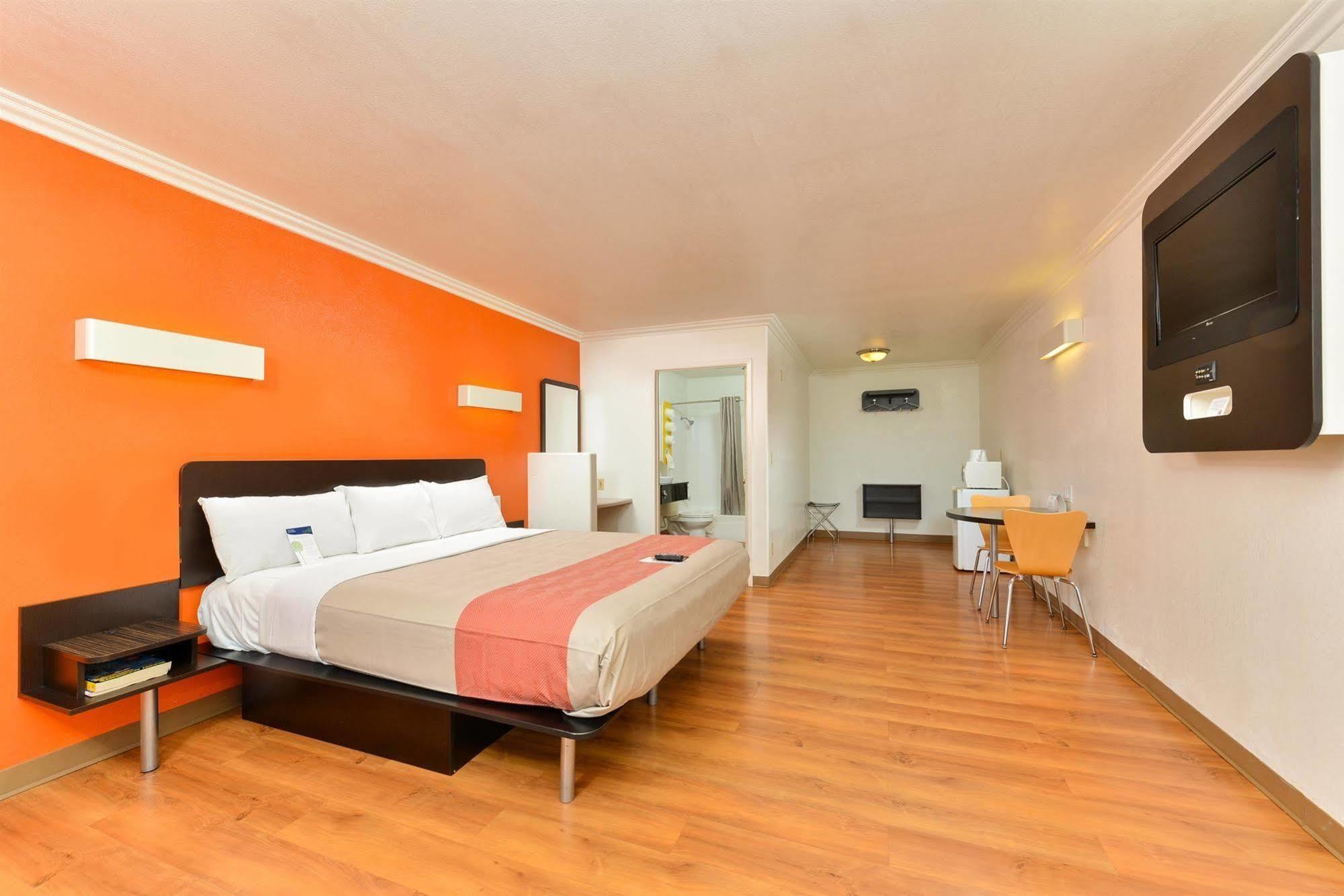 Motel 6-Vista, Ca Dış mekan fotoğraf