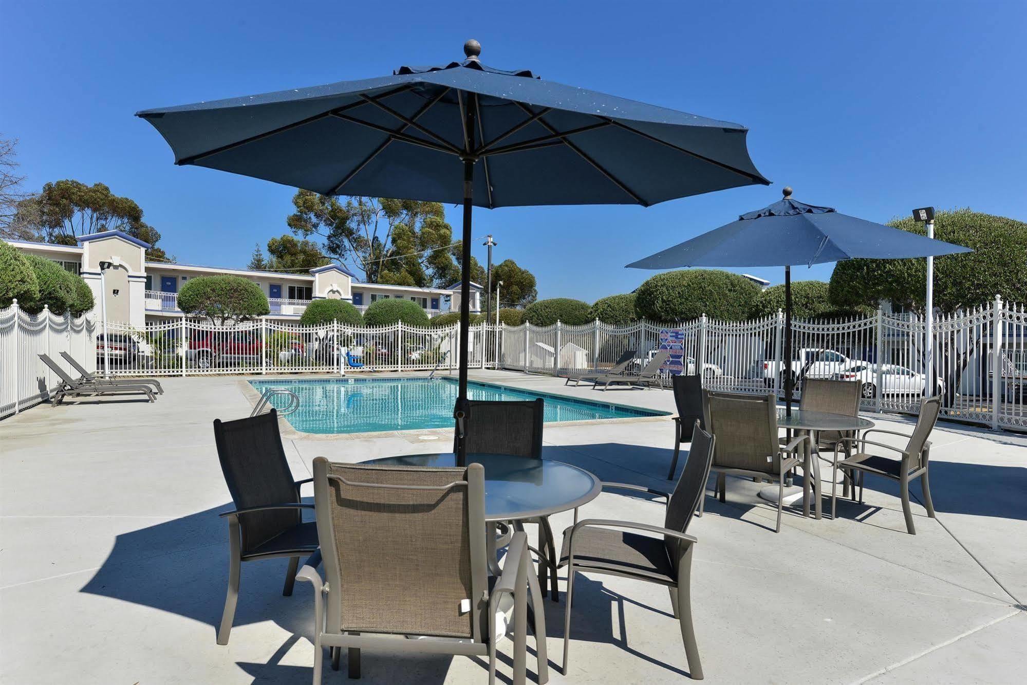Motel 6-Vista, Ca Dış mekan fotoğraf